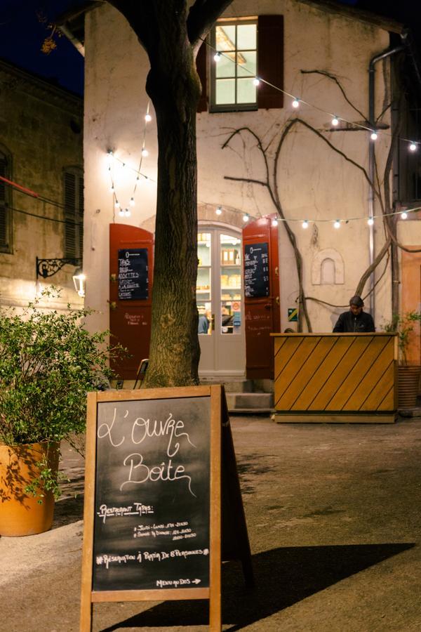 Hotel Du Cloitre Арль Экстерьер фото